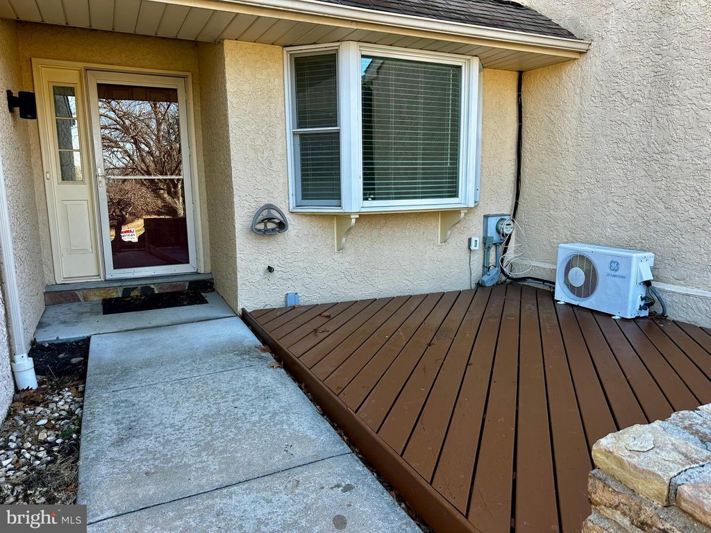 Photo of 18 Dundee Mews, MEDIA, PA 19063 (MLS # PADE2109646)