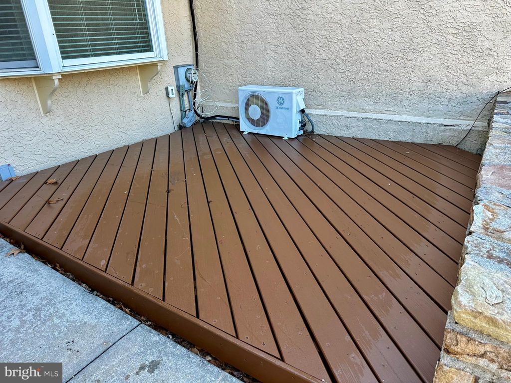 Photo of 18 Dundee Mews, MEDIA, PA 19063 (MLS # PADE2109646)