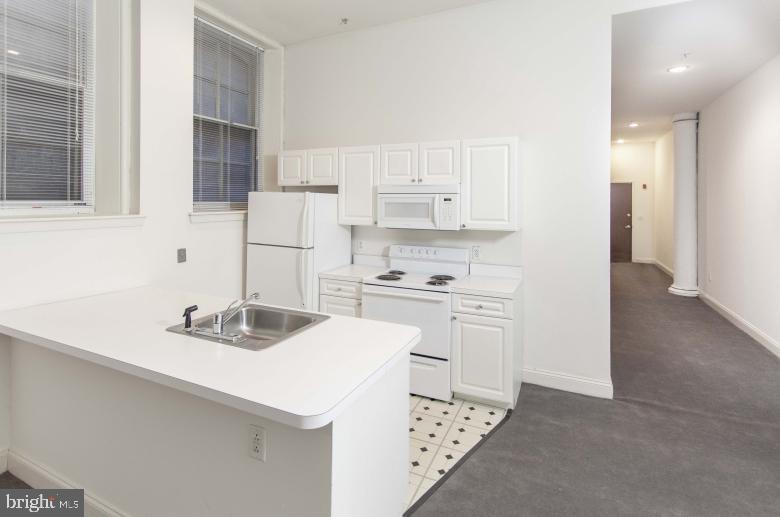 CENTER CITY - Residential Lease