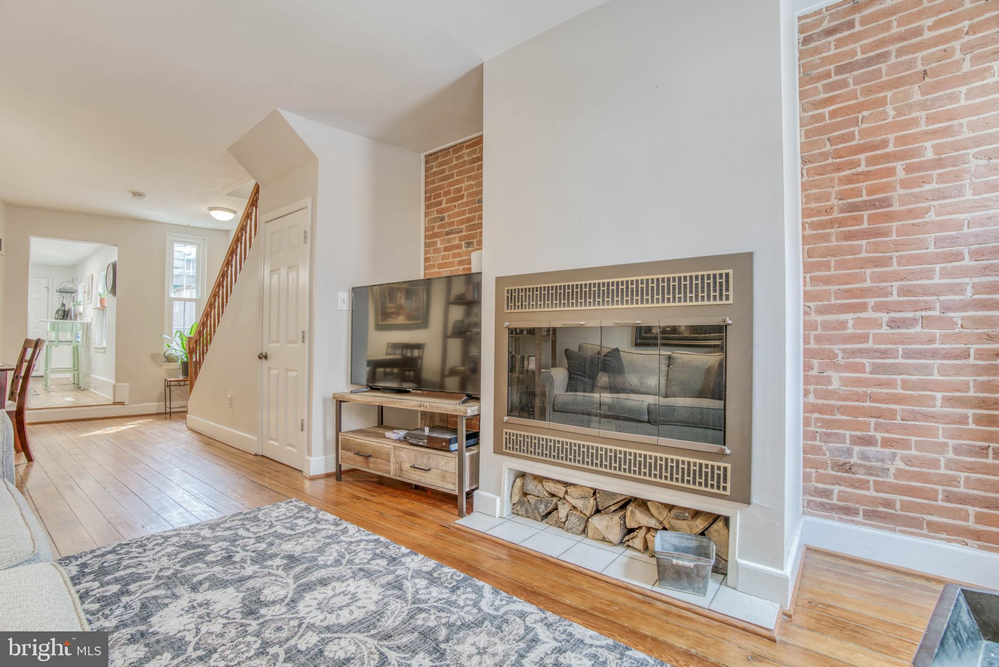 RIVERSIDE - Residential