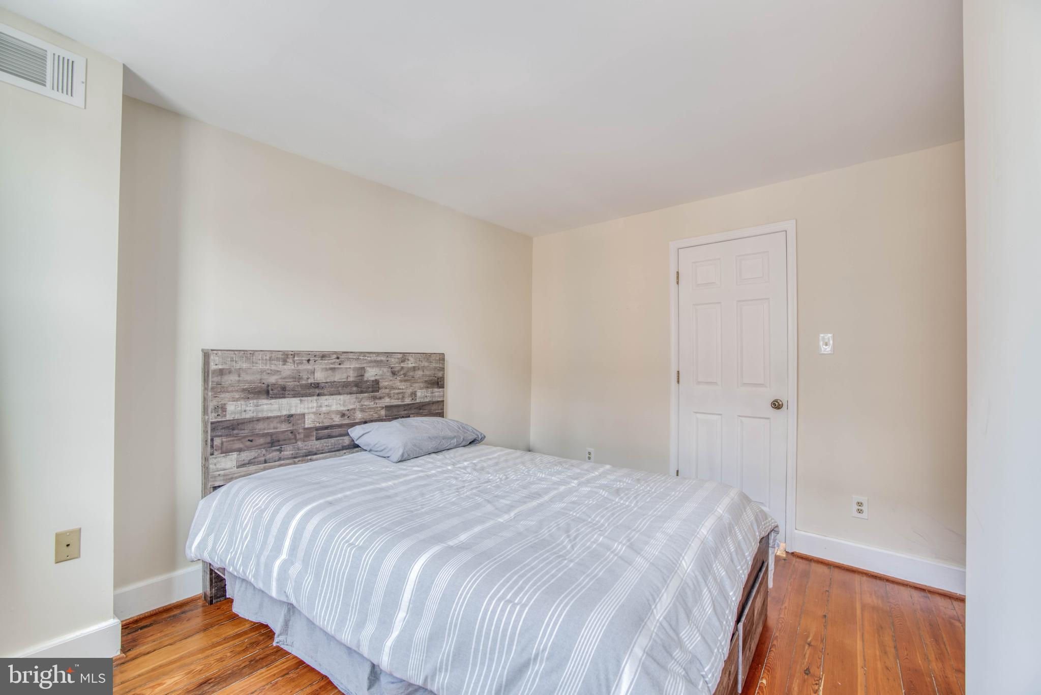 RIVERSIDE - Residential