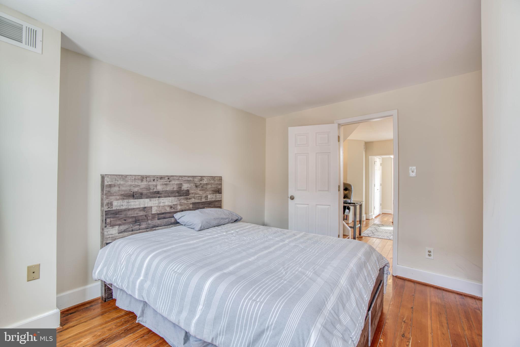 RIVERSIDE - Residential