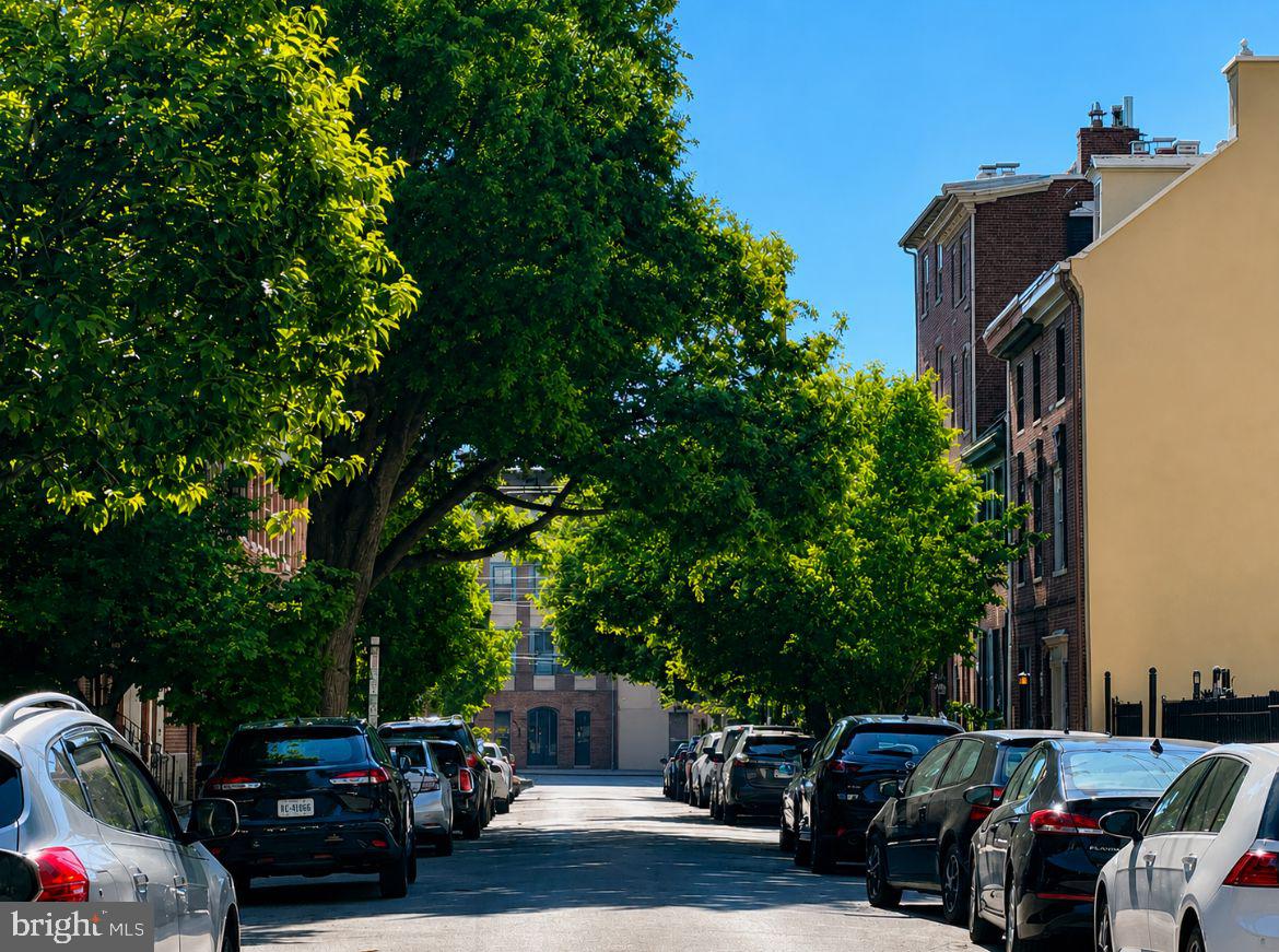 QUEEN VILLAGE - Residential