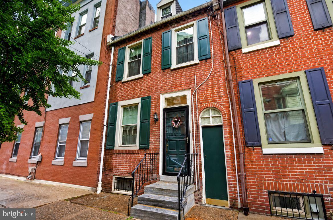 QUEEN VILLAGE - Residential