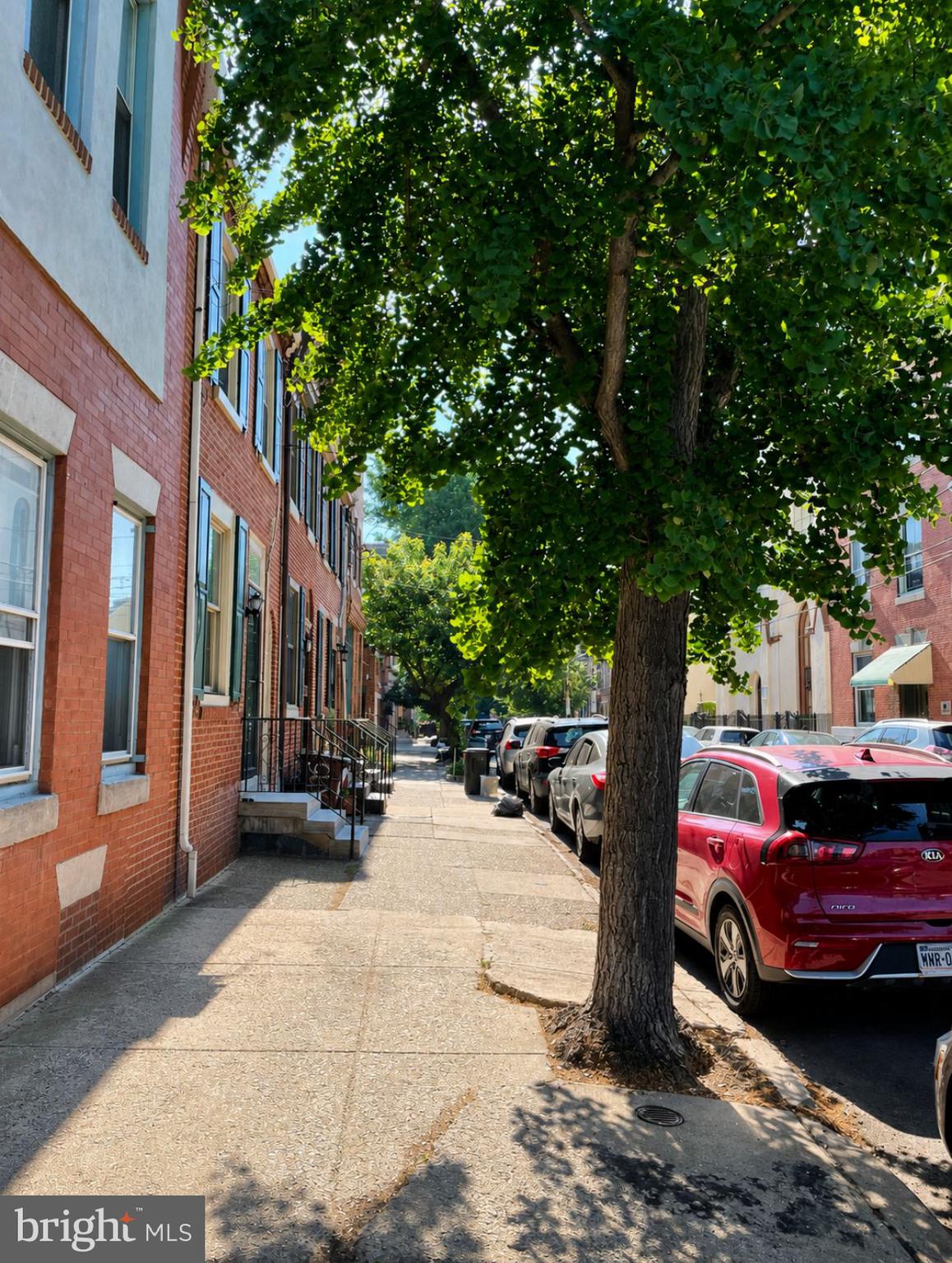 QUEEN VILLAGE - Residential