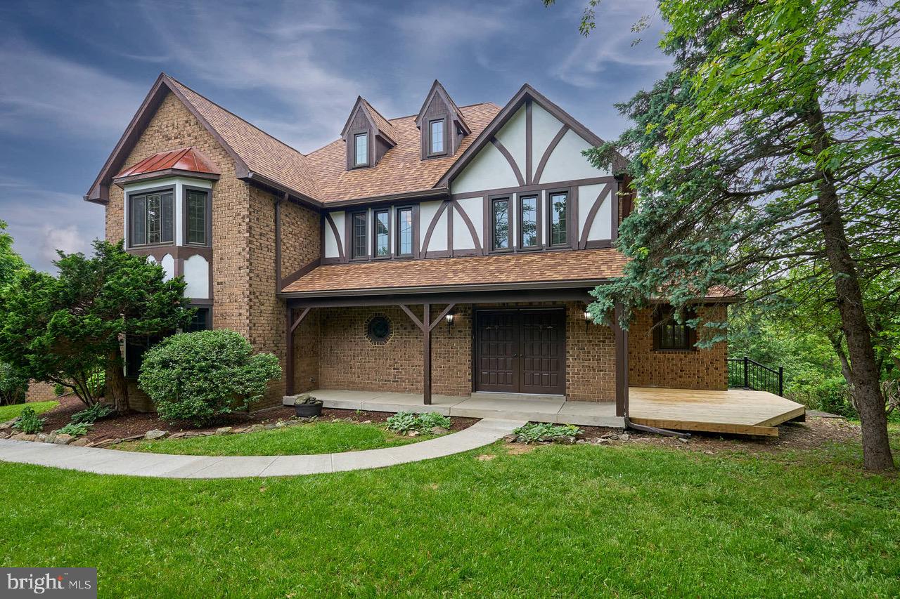7423 ROUND HILL ROAD