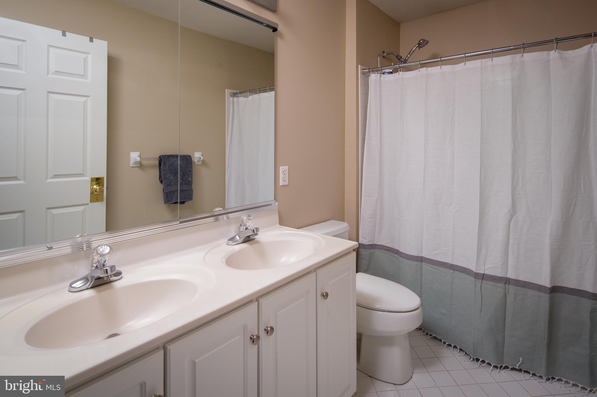 COBBLESTONES AT TH - Residential