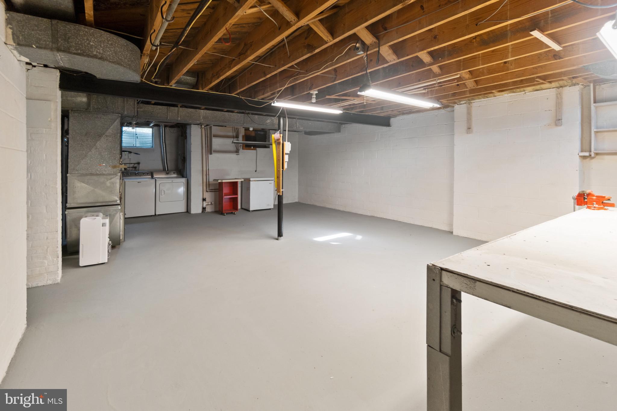 WELLINGTON ESTATES - Residential