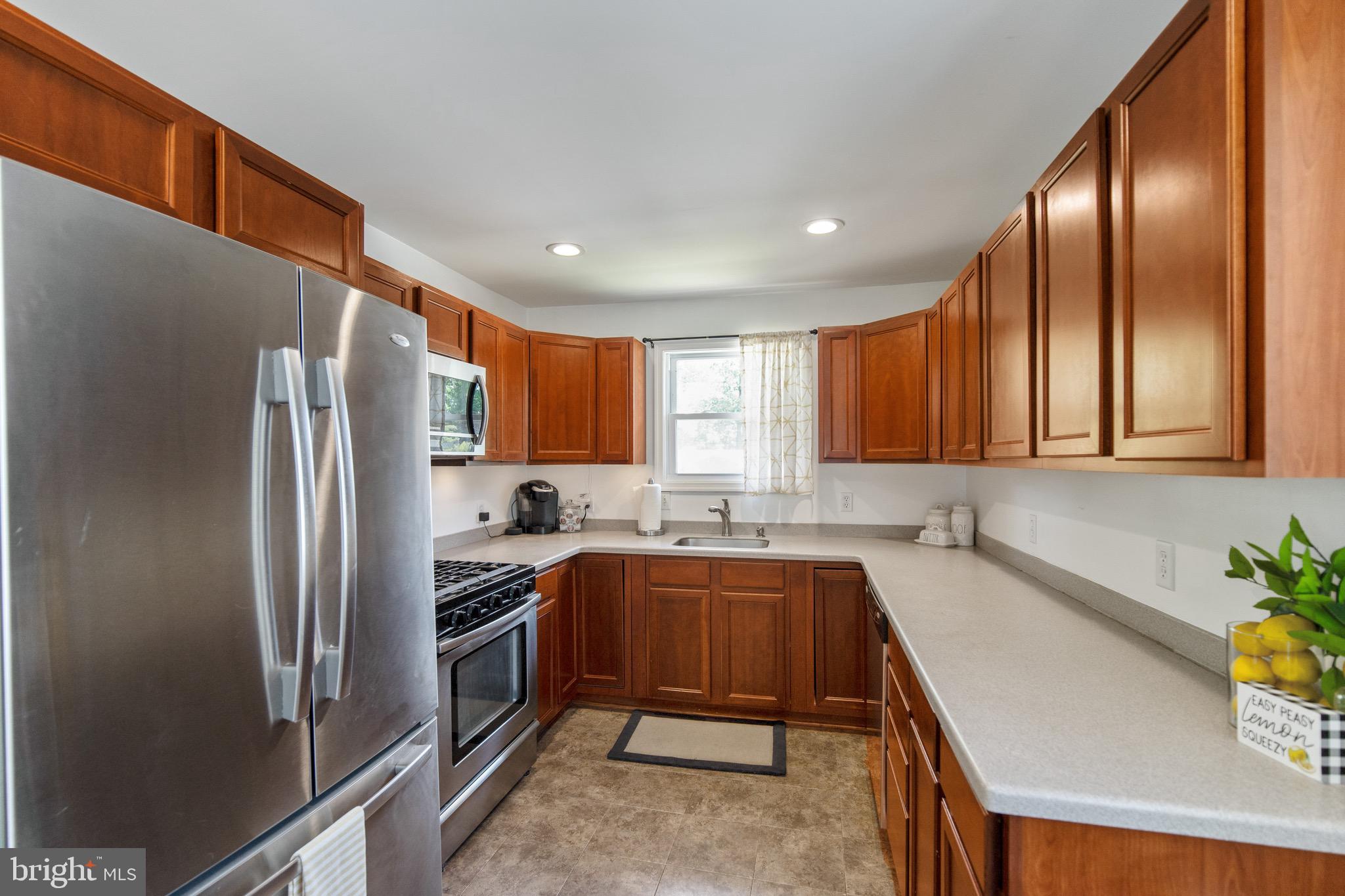 TWIN COVES - Residential