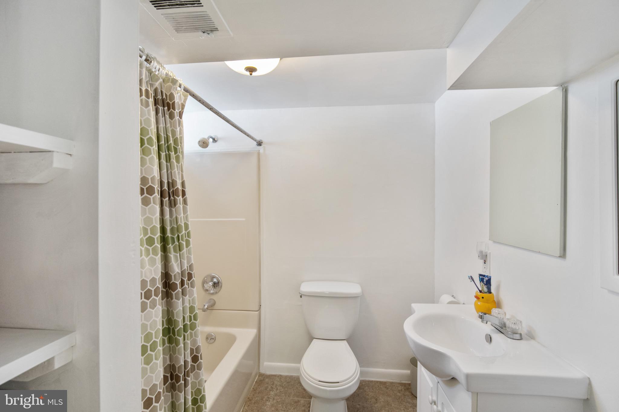 TWIN COVES - Residential