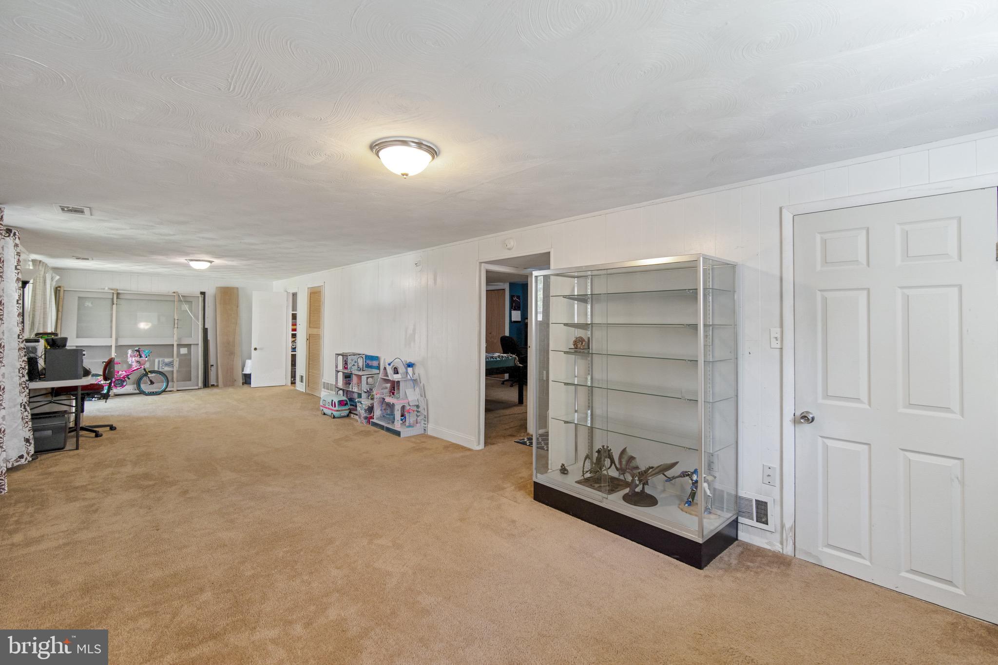 TWIN COVES - Residential