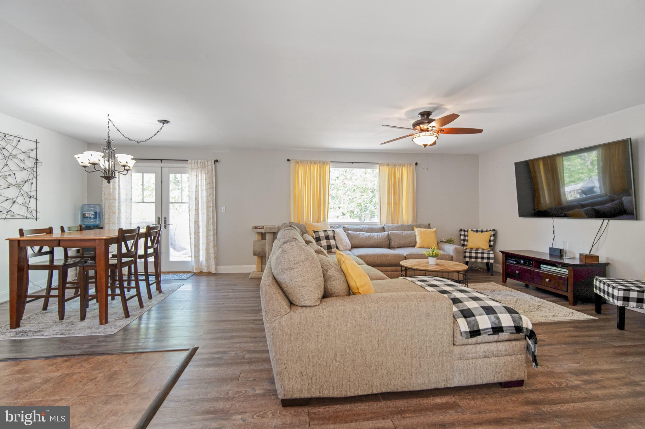 TWIN COVES - Residential