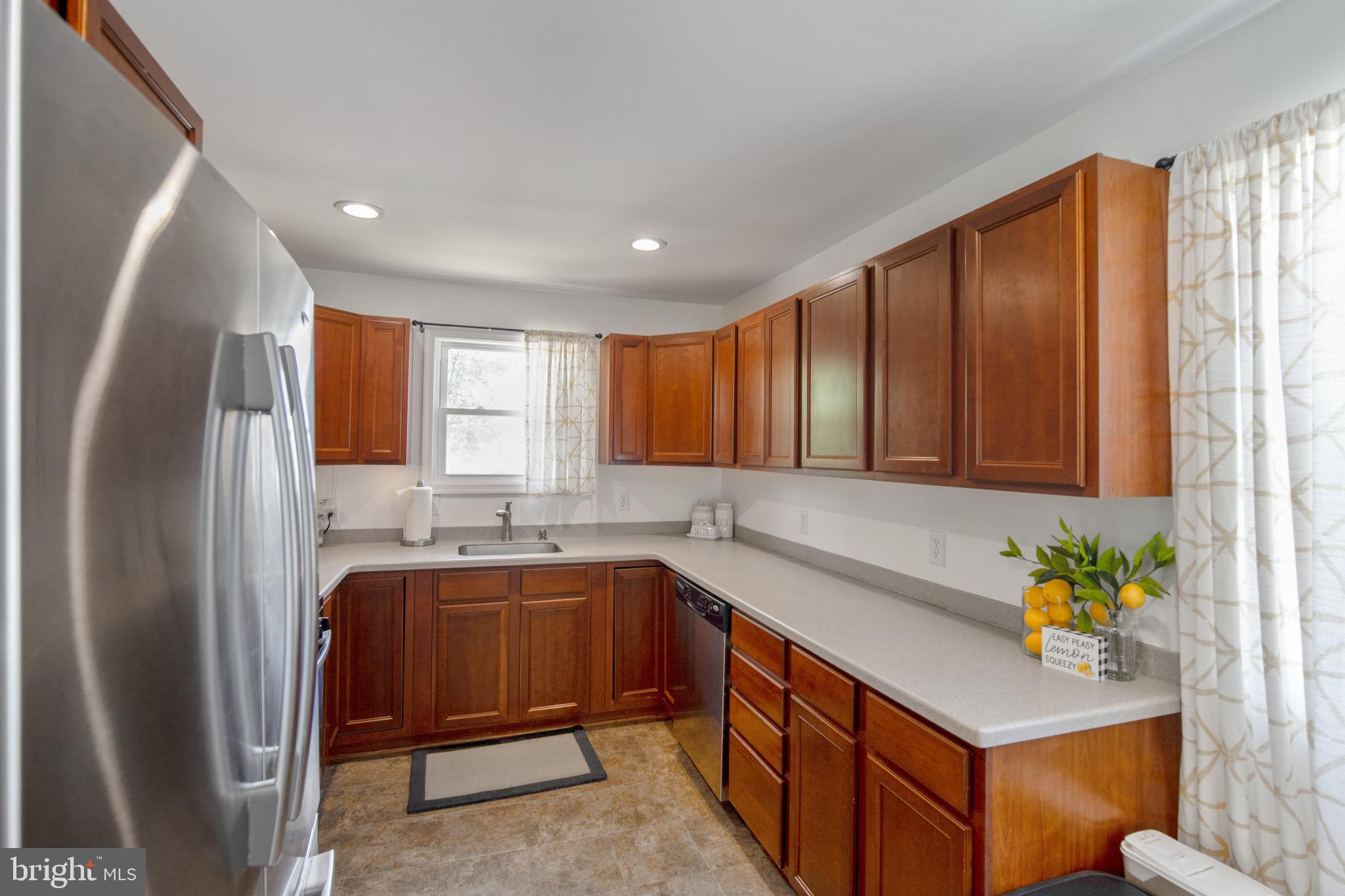 TWIN COVES - Residential