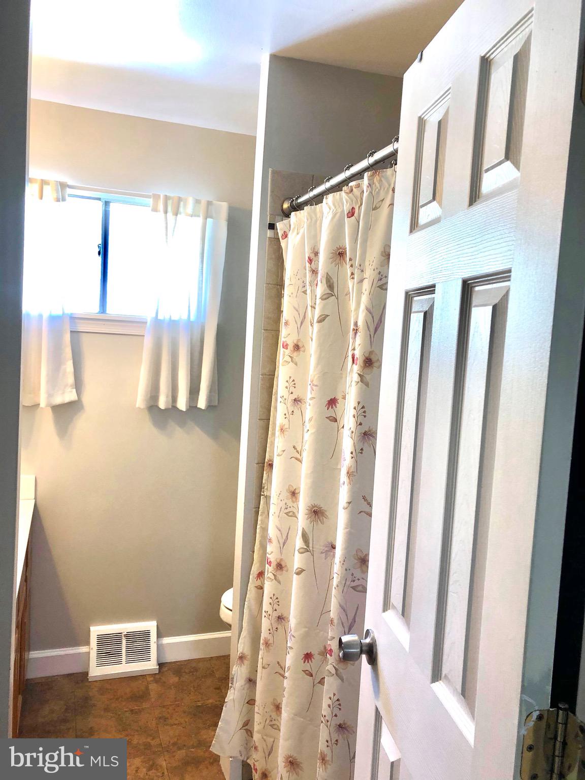 TWIN COVES - Residential