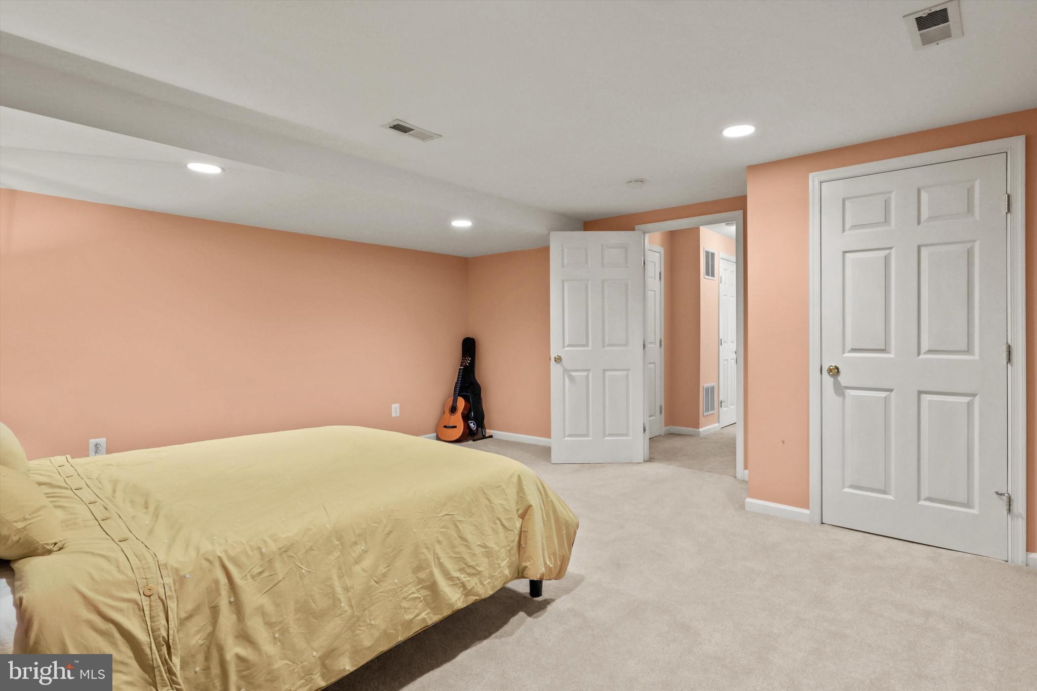 BRIDLEWOOD - Residential