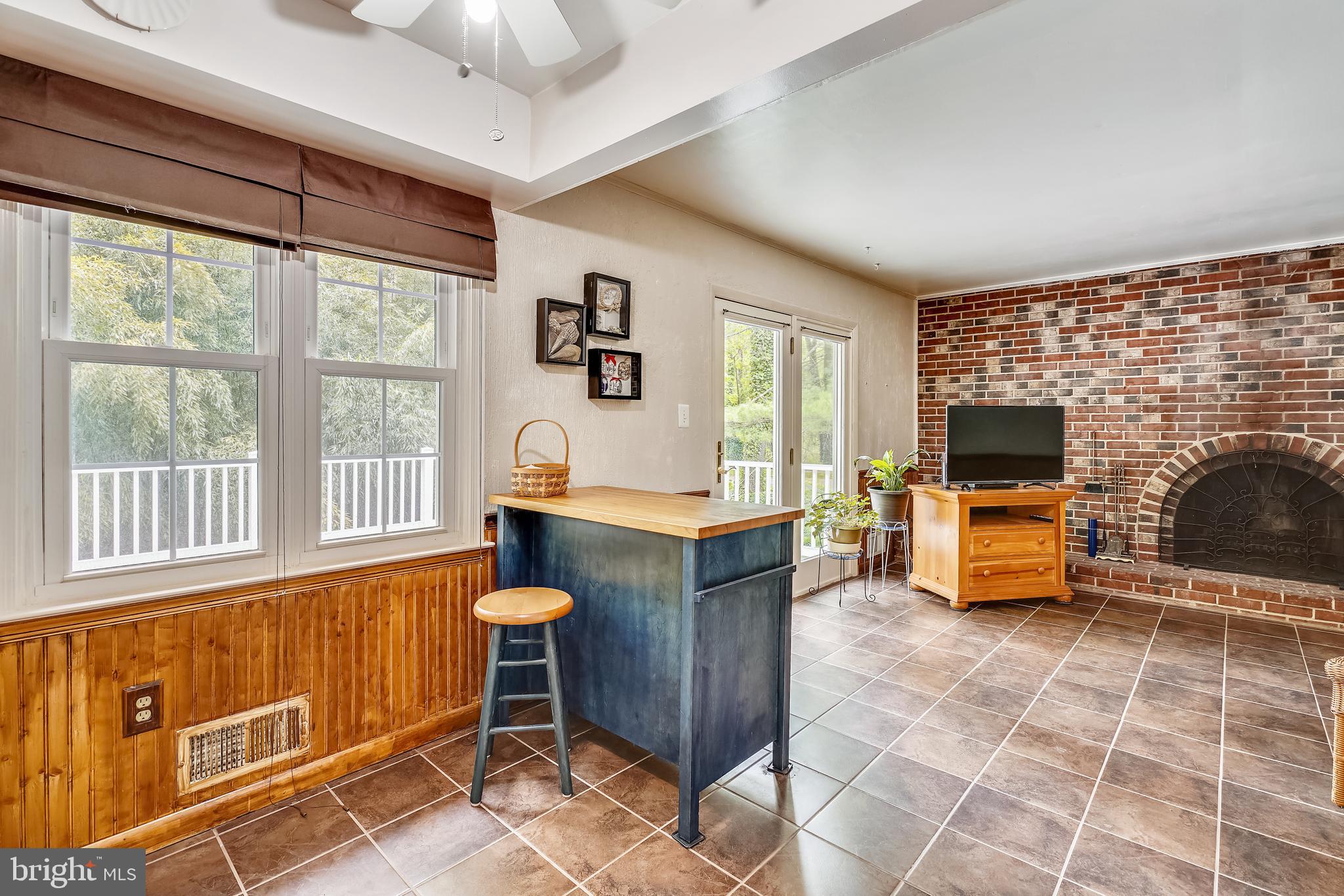 LONGFELLOW - Residential