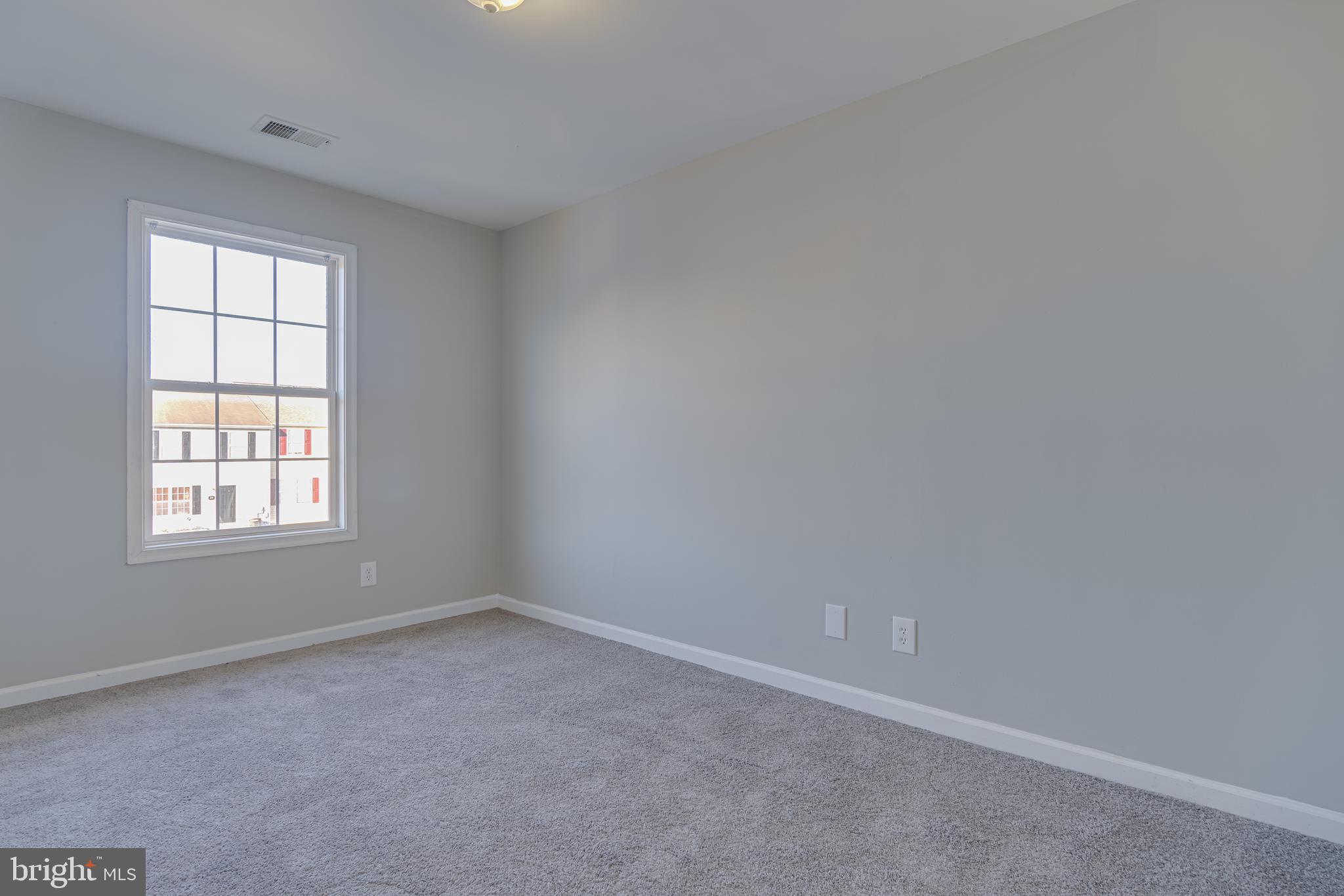 TOWNES OF BUNKER HILL - Residential