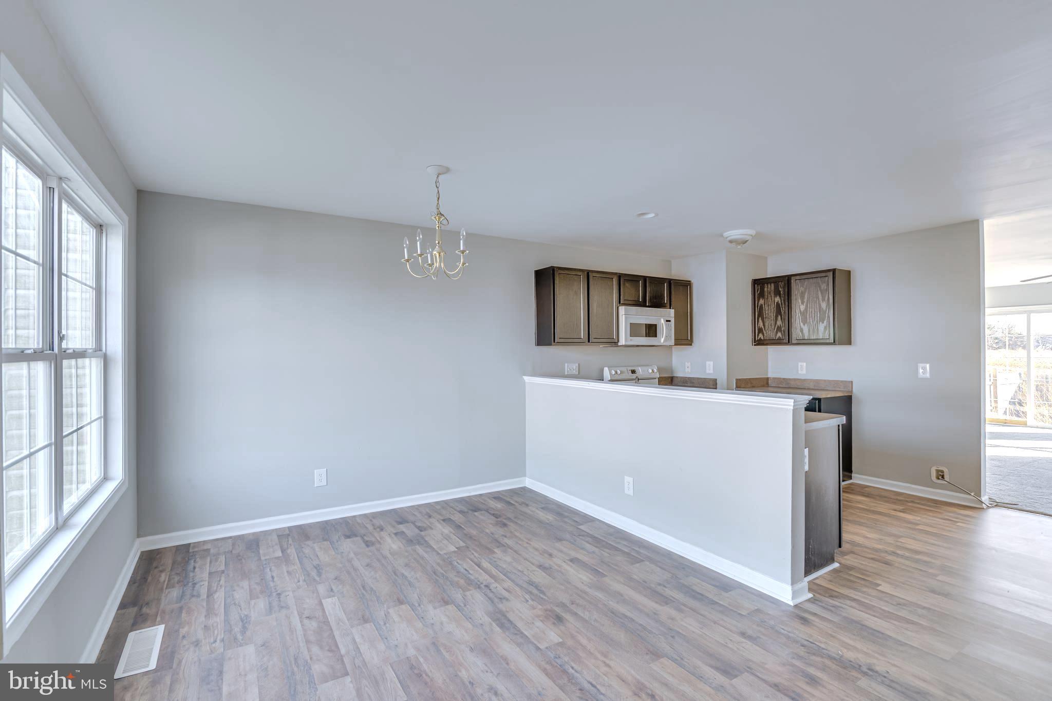 TOWNES OF BUNKER HILL - Residential