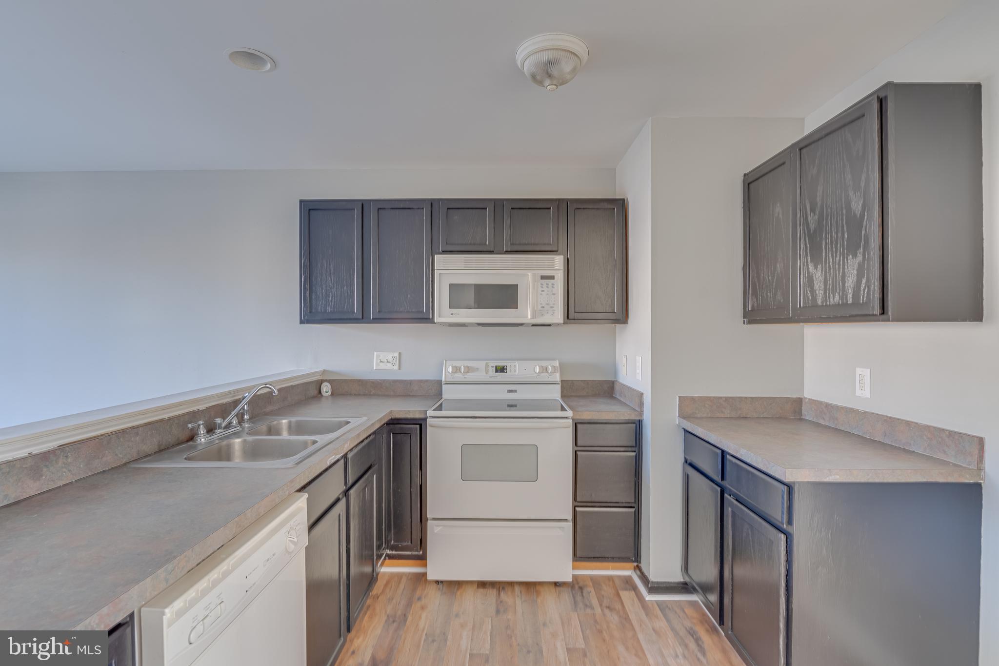 TOWNES OF BUNKER HILL - Residential