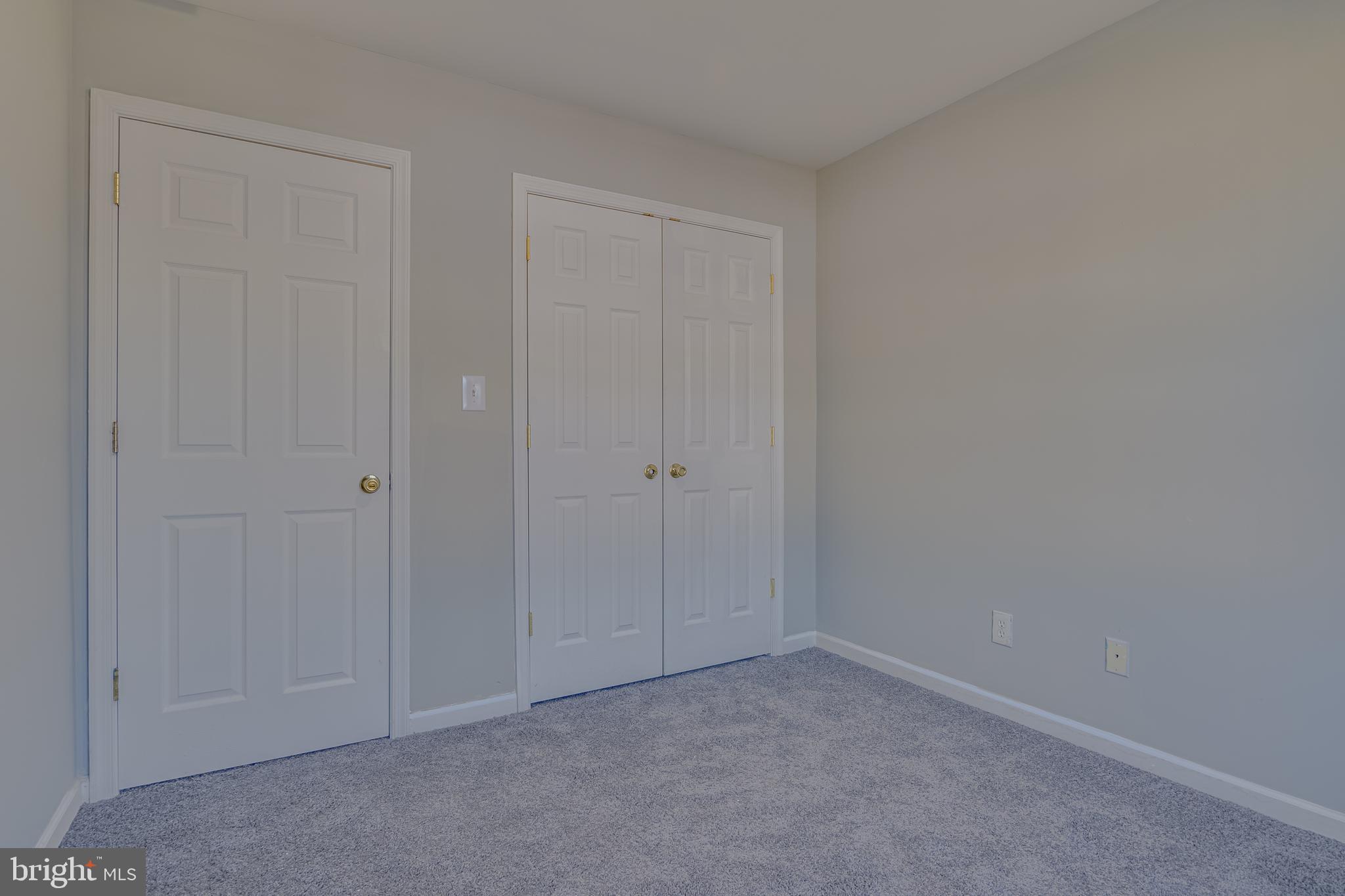 TOWNES OF BUNKER HILL - Residential