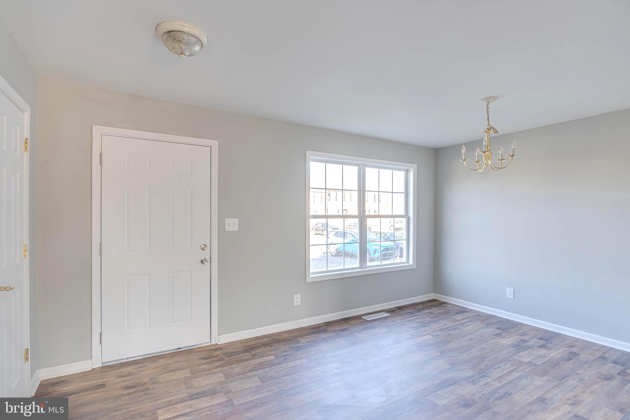 TOWNES OF BUNKER HILL - Residential