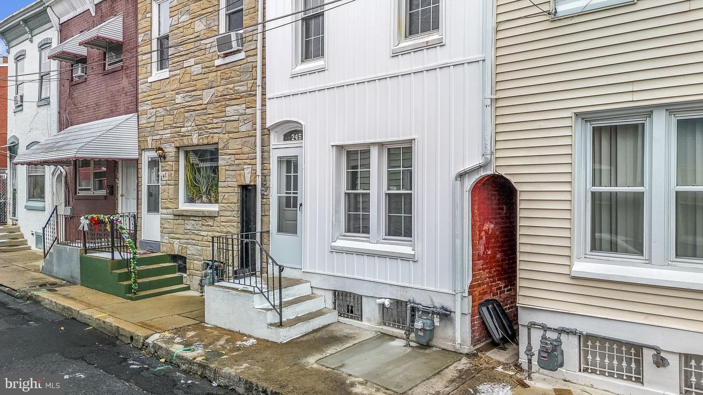 READING - Residential Lease