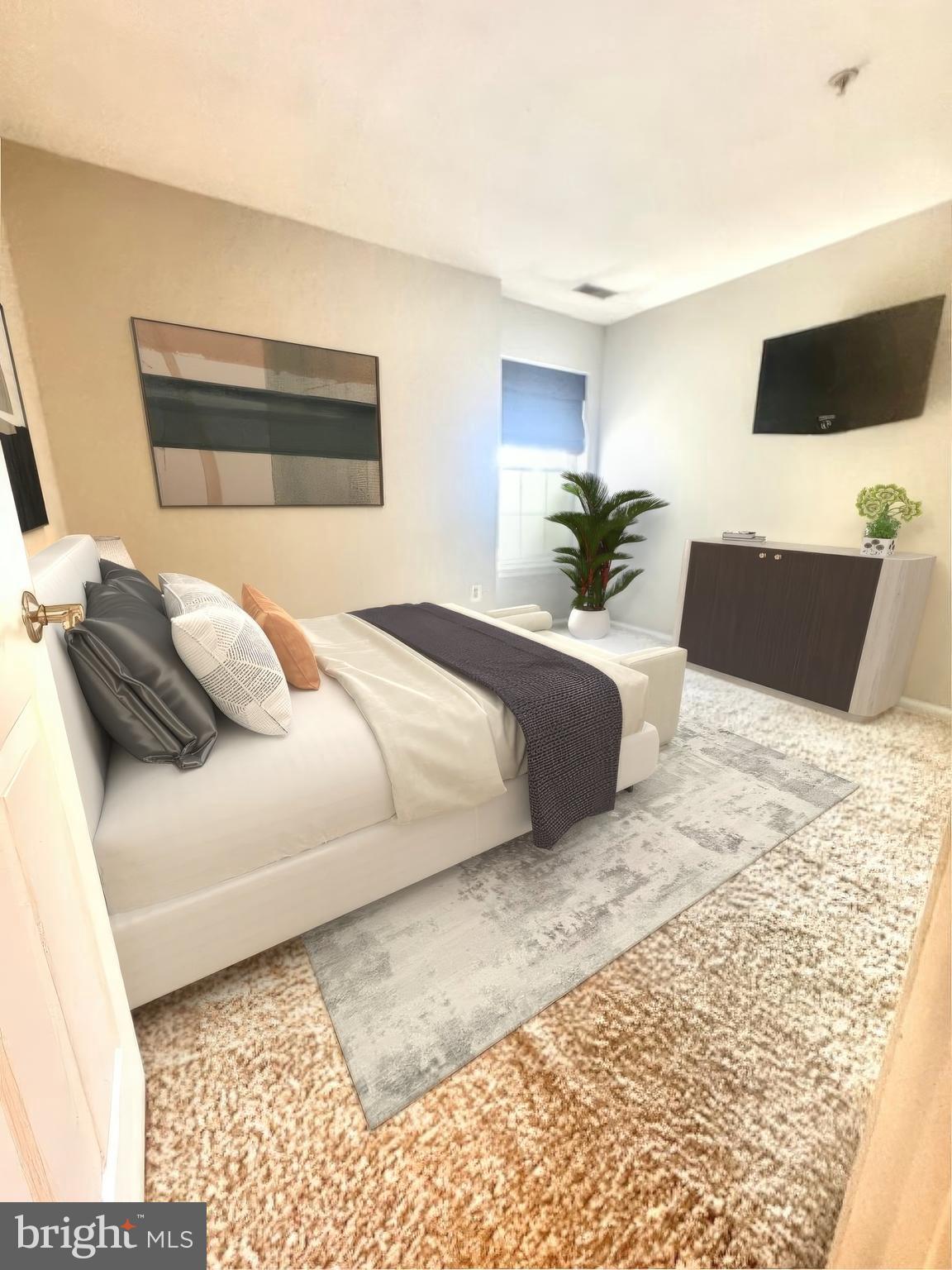 CROMWELL FOUNTAIN - Residential