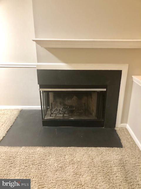 CROMWELL FOUNTAIN - Residential