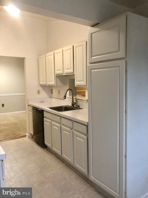 CROMWELL FOUNTAIN - Residential