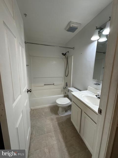 CROMWELL FOUNTAIN - Residential