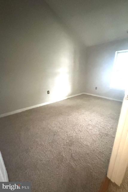 CROMWELL FOUNTAIN - Residential