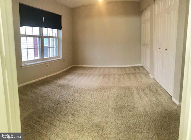 CROMWELL FOUNTAIN - Residential