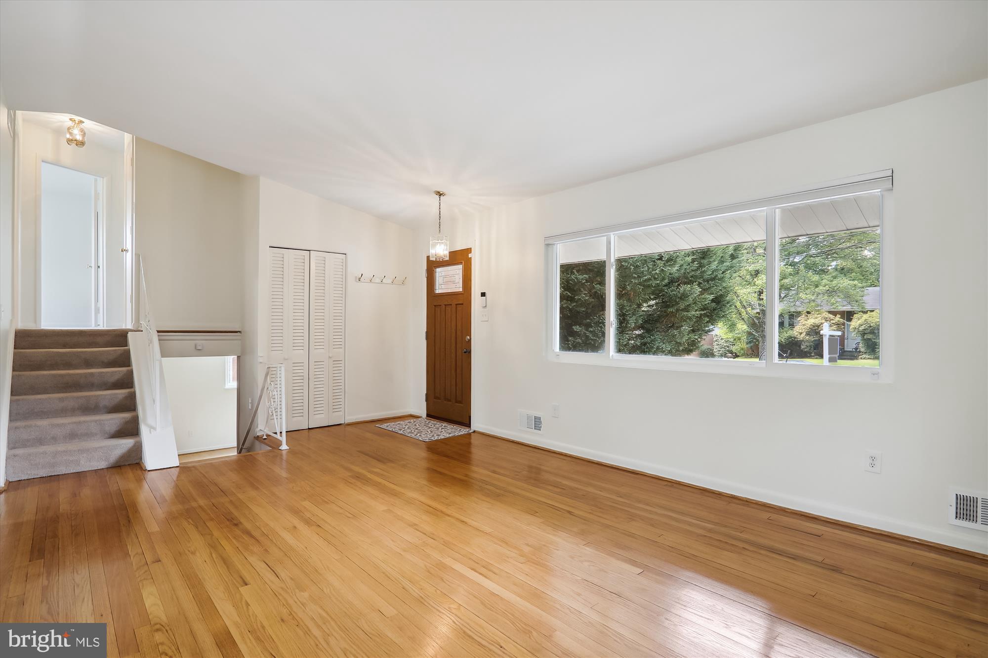 FOREST KNOLLS - Residential