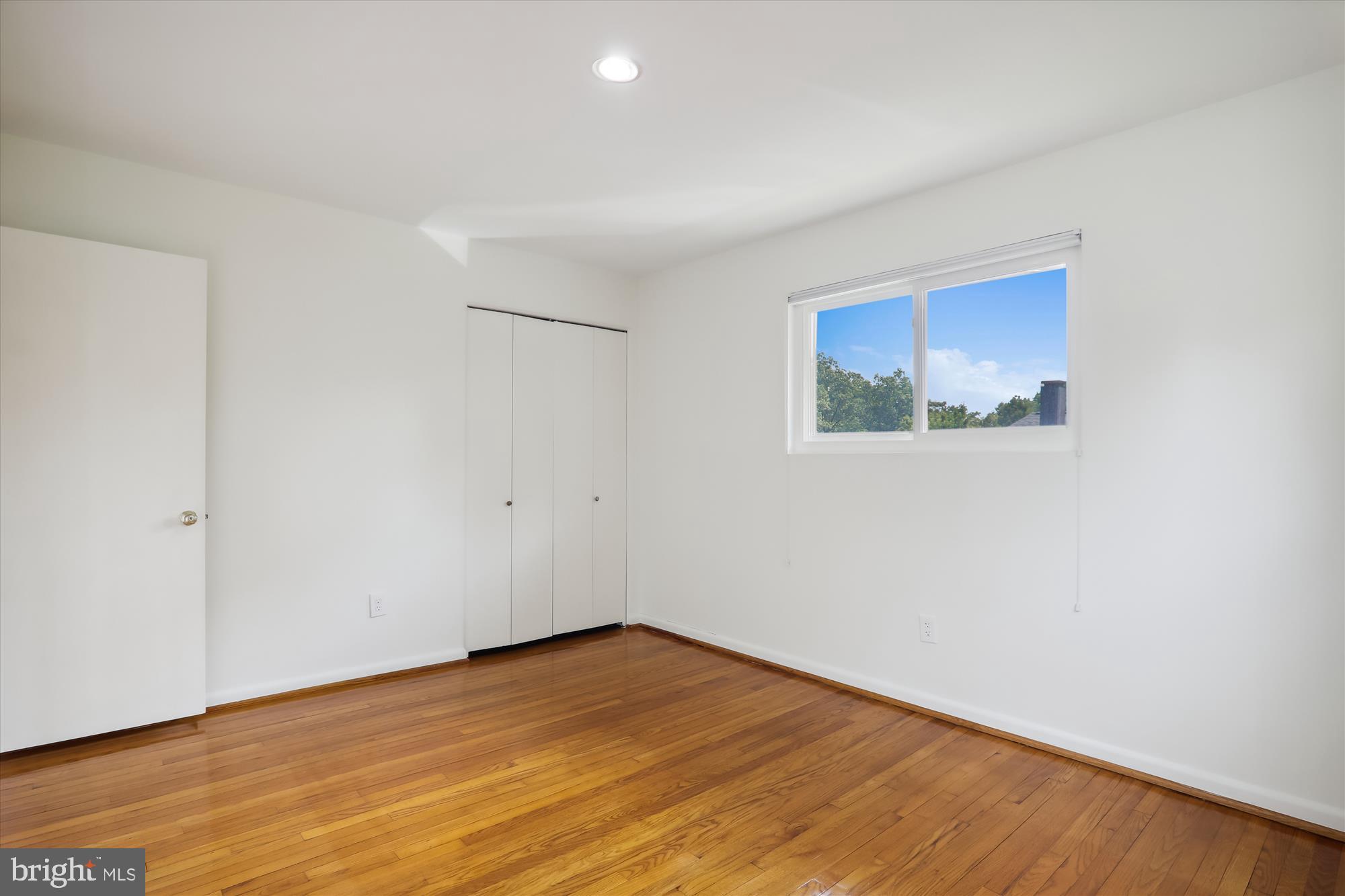 FOREST KNOLLS - Residential