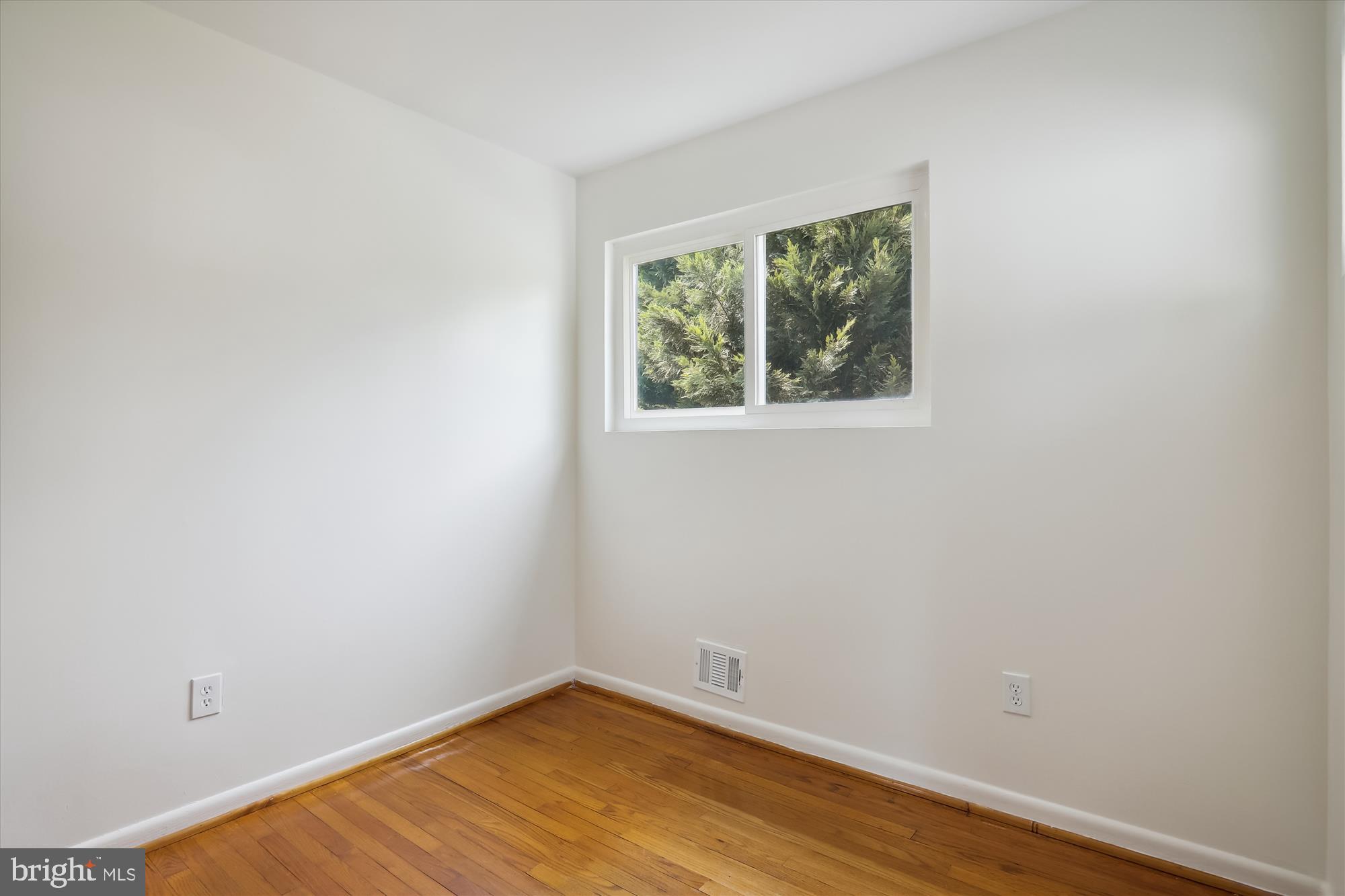 FOREST KNOLLS - Residential