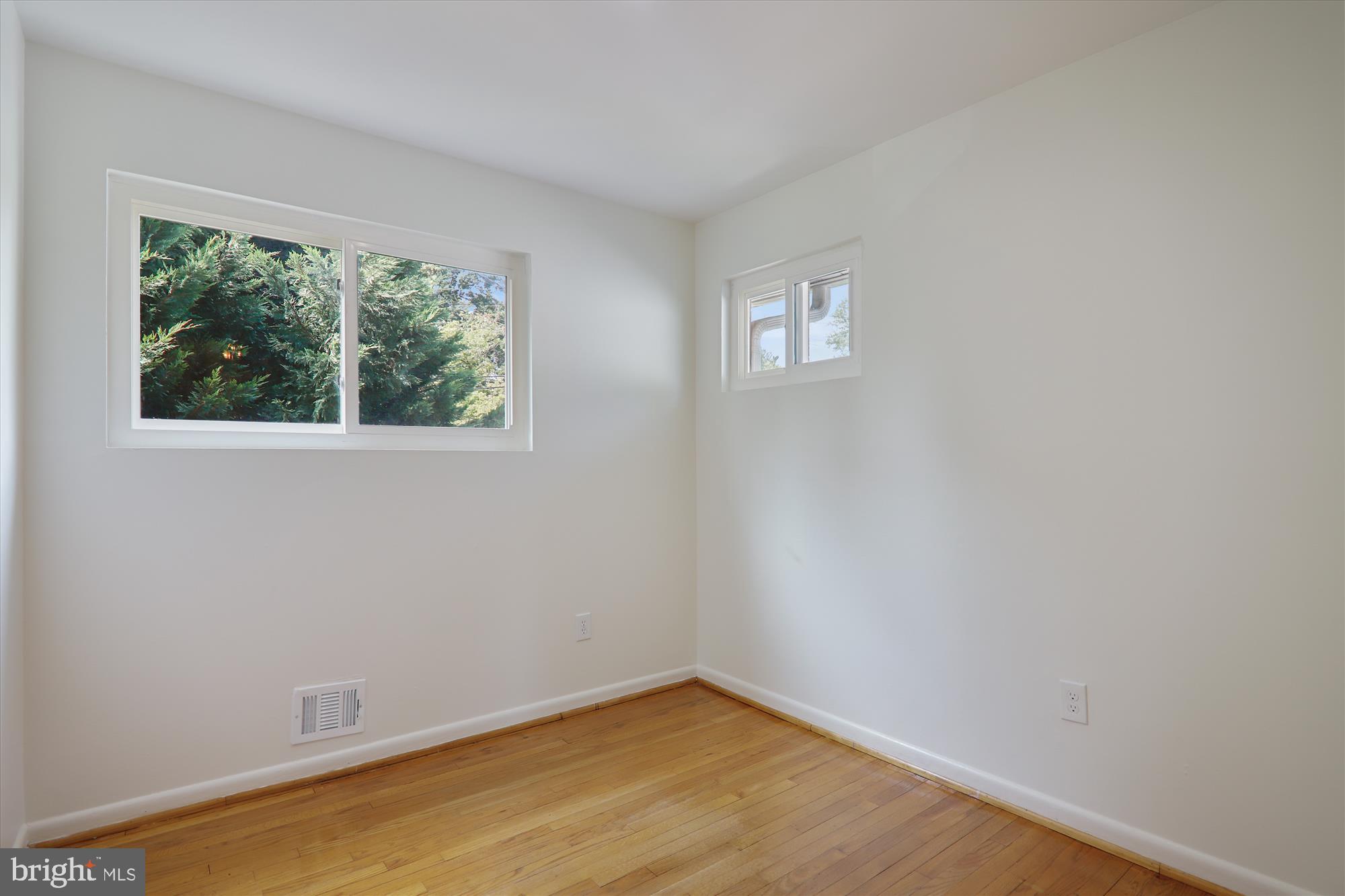 FOREST KNOLLS - Residential