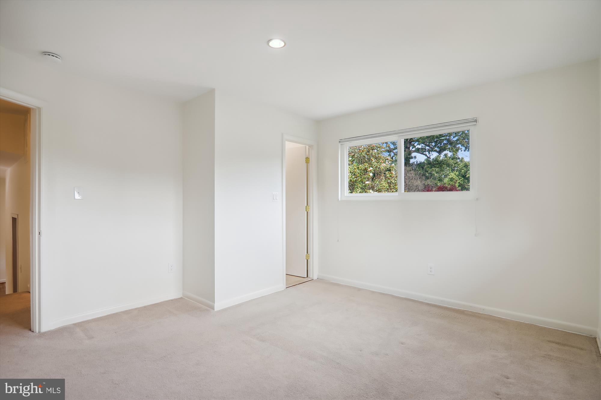 FOREST KNOLLS - Residential