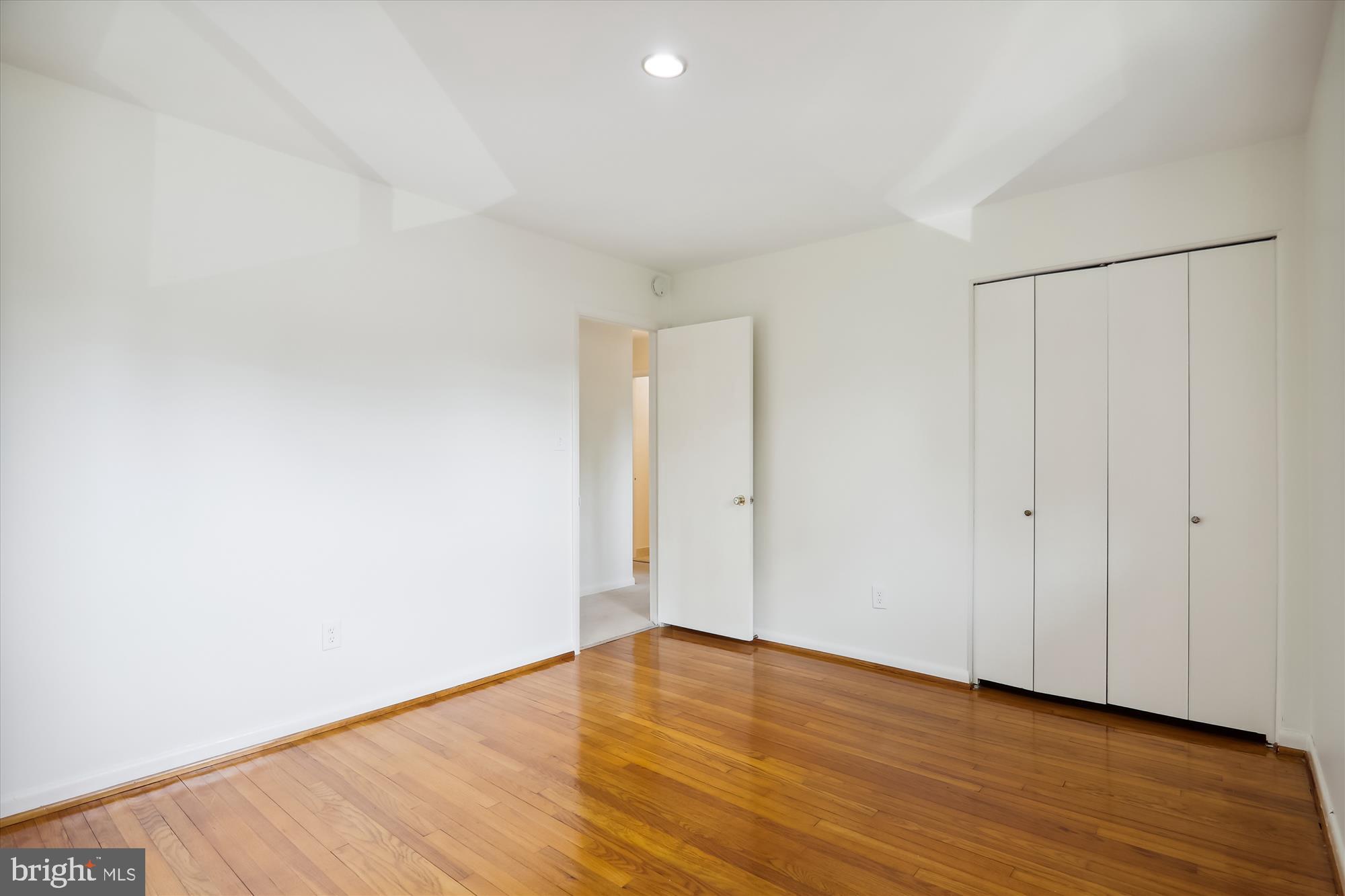 FOREST KNOLLS - Residential