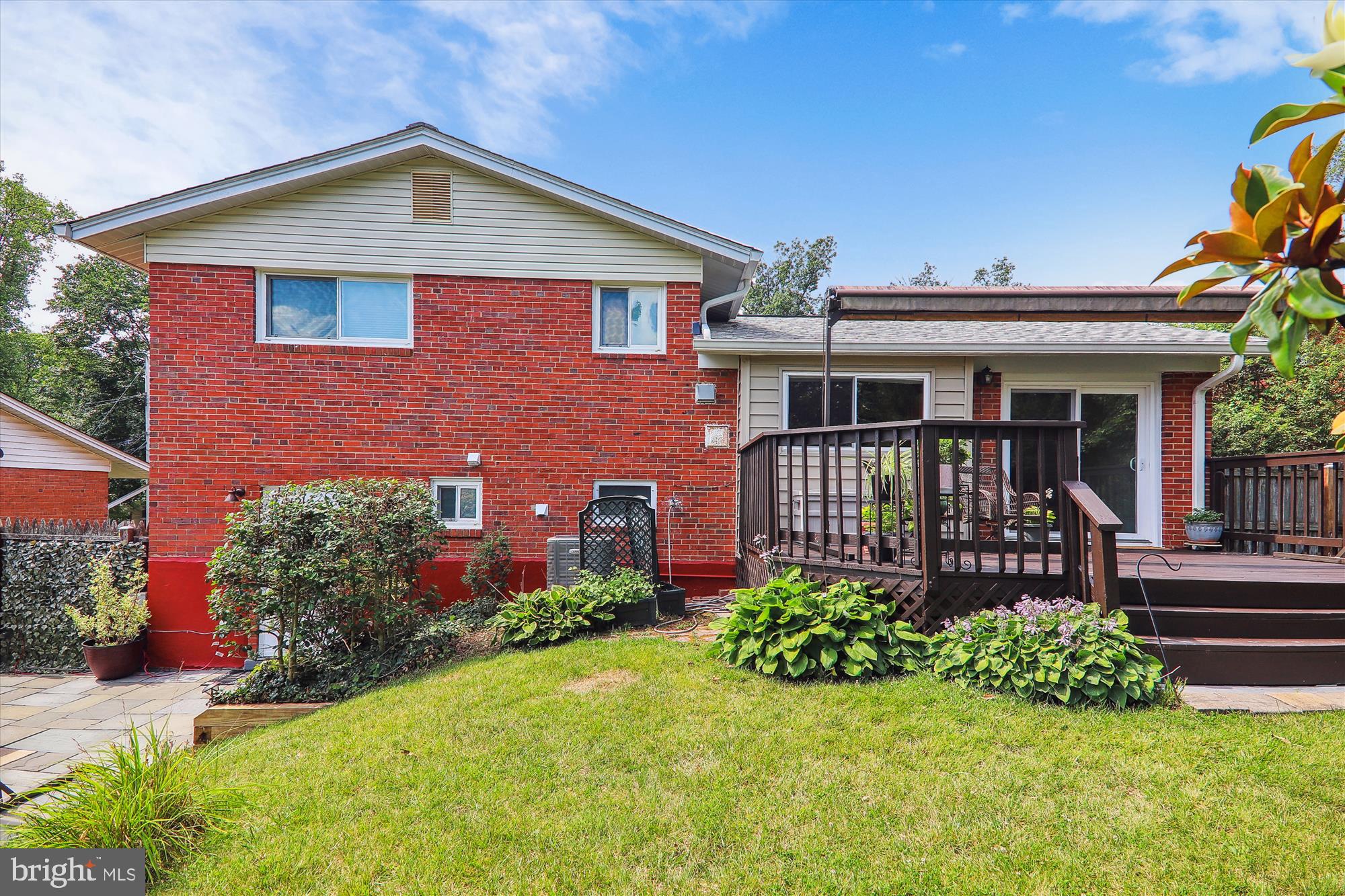 FOREST KNOLLS - Residential