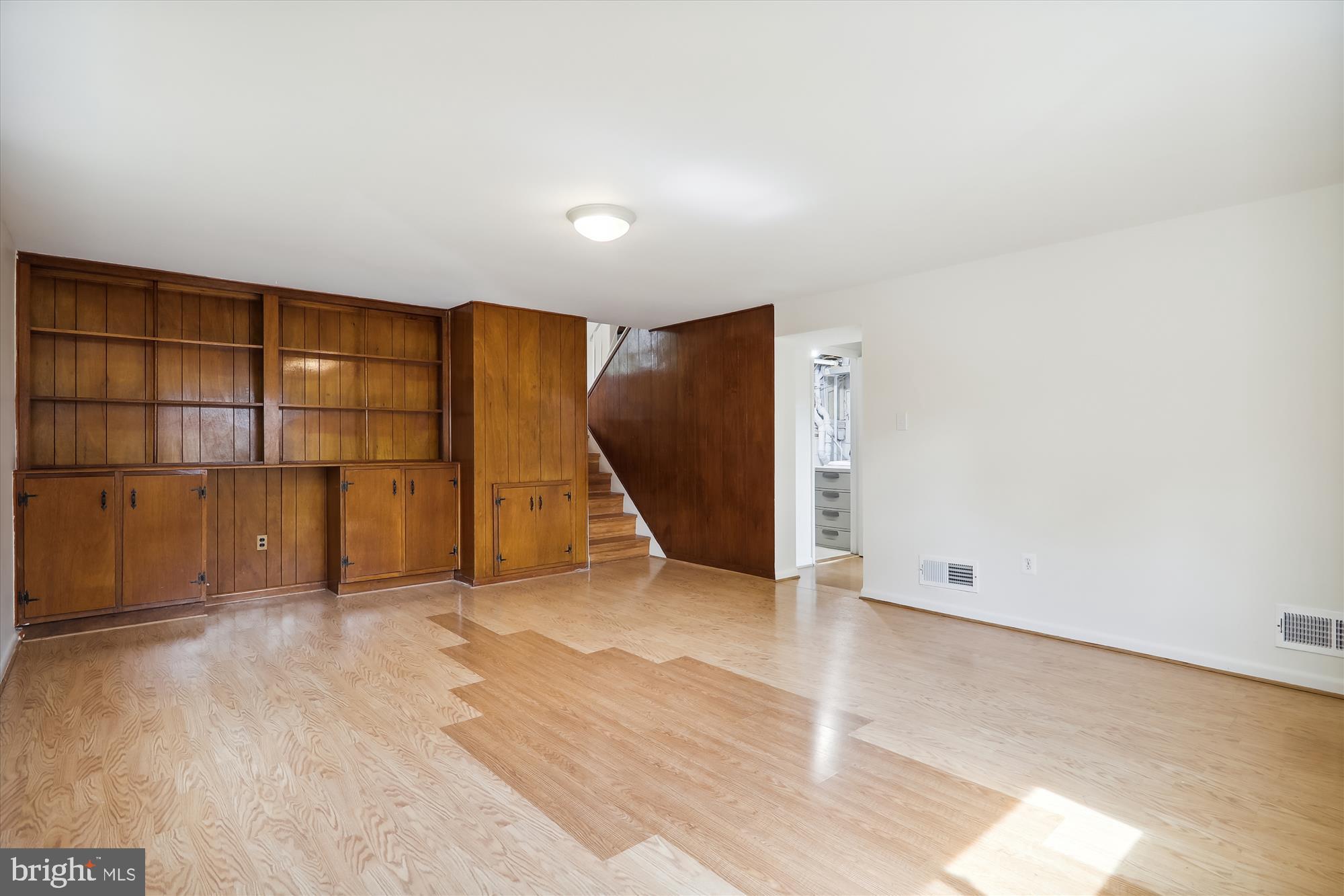 FOREST KNOLLS - Residential