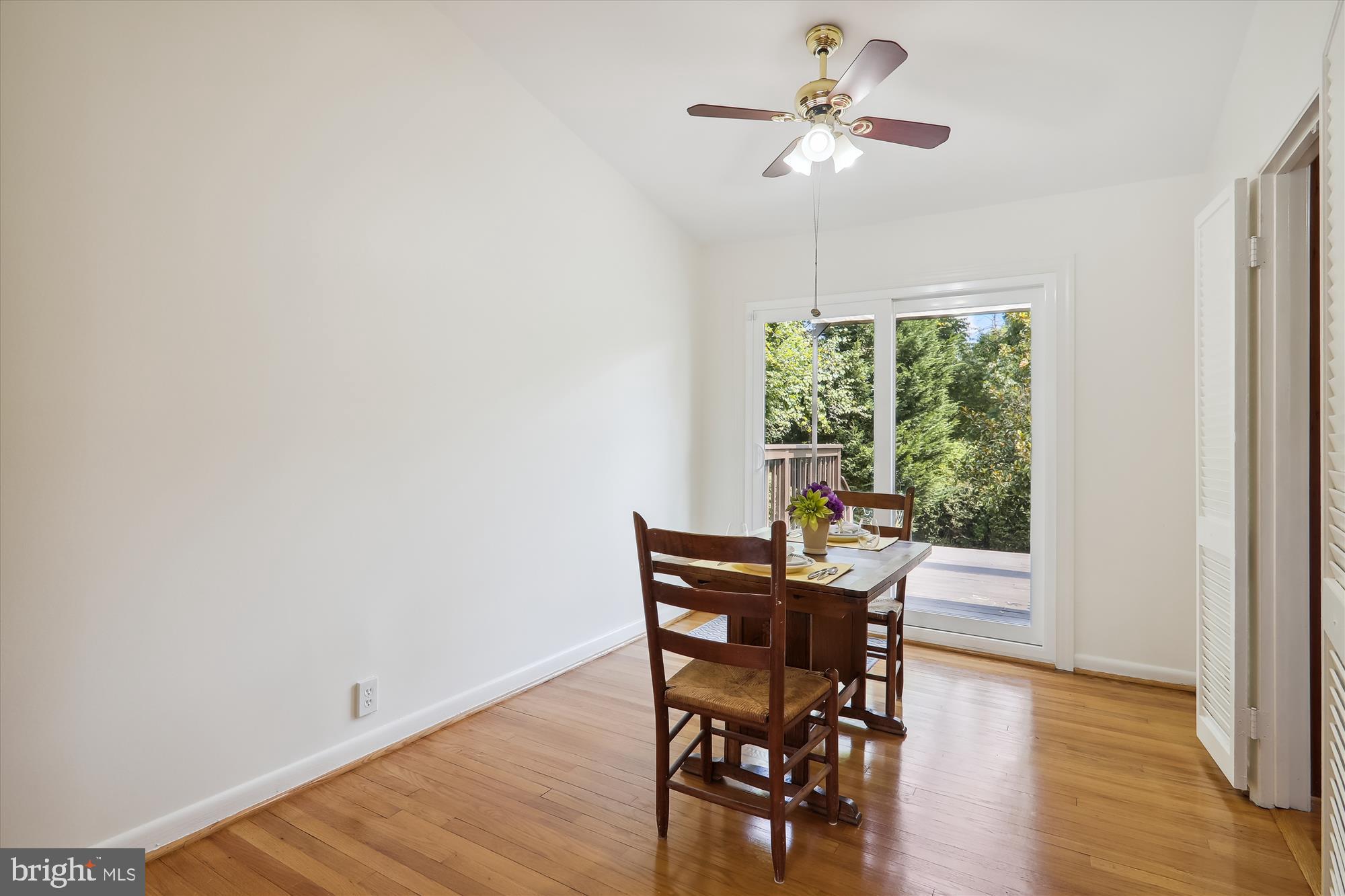 FOREST KNOLLS - Residential