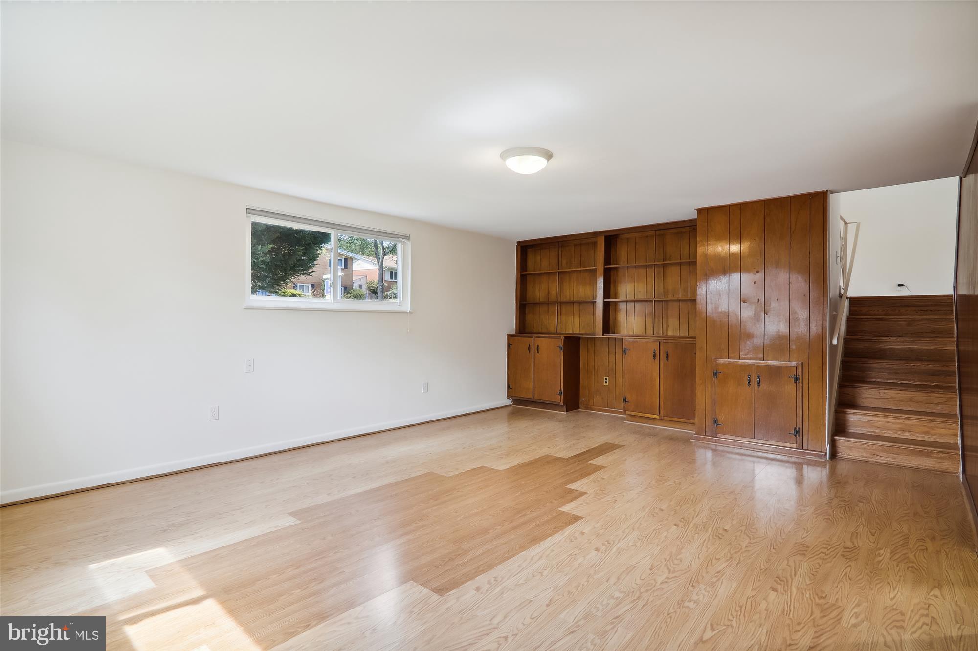 FOREST KNOLLS - Residential