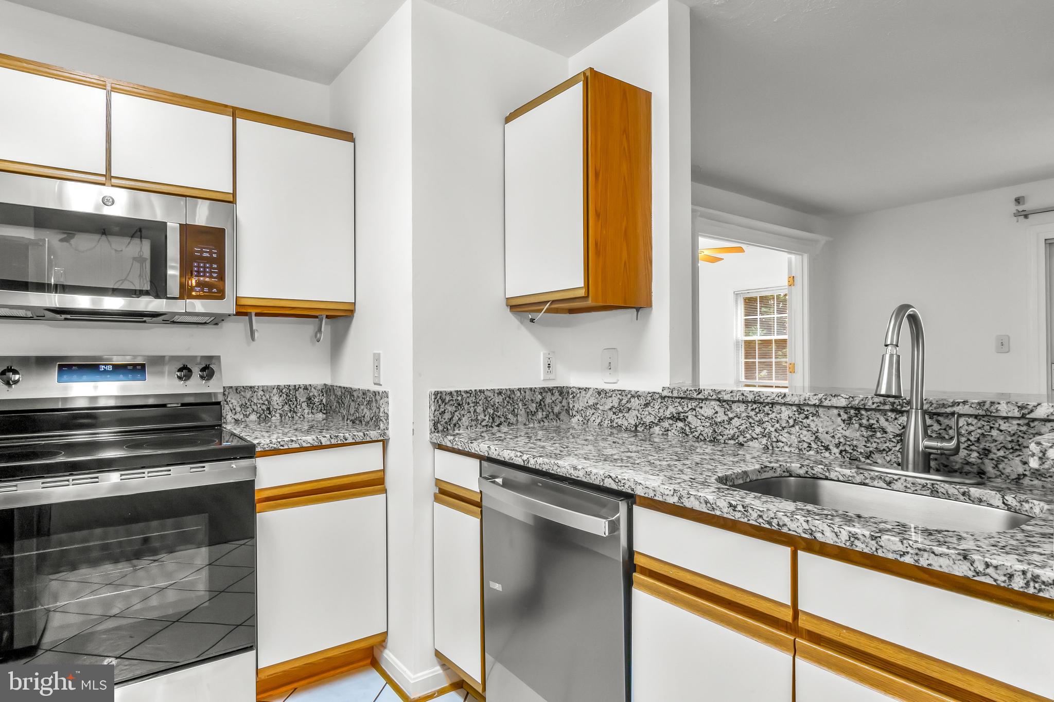 RIVERSIDE PARK - Residential