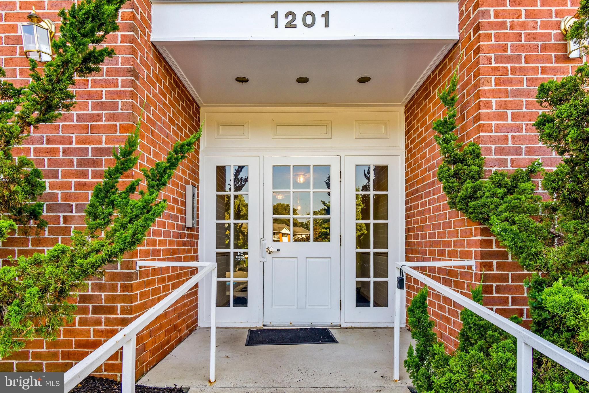 RIVERSIDE PARK - Residential