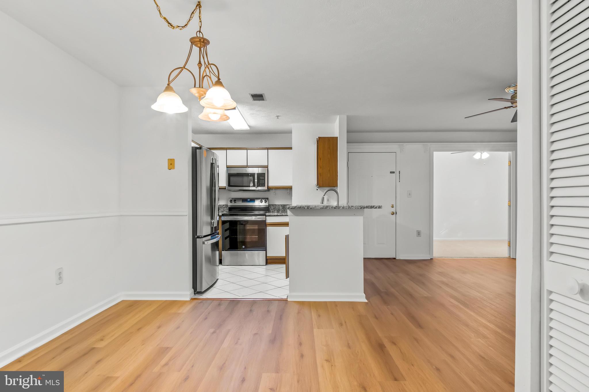 RIVERSIDE PARK - Residential