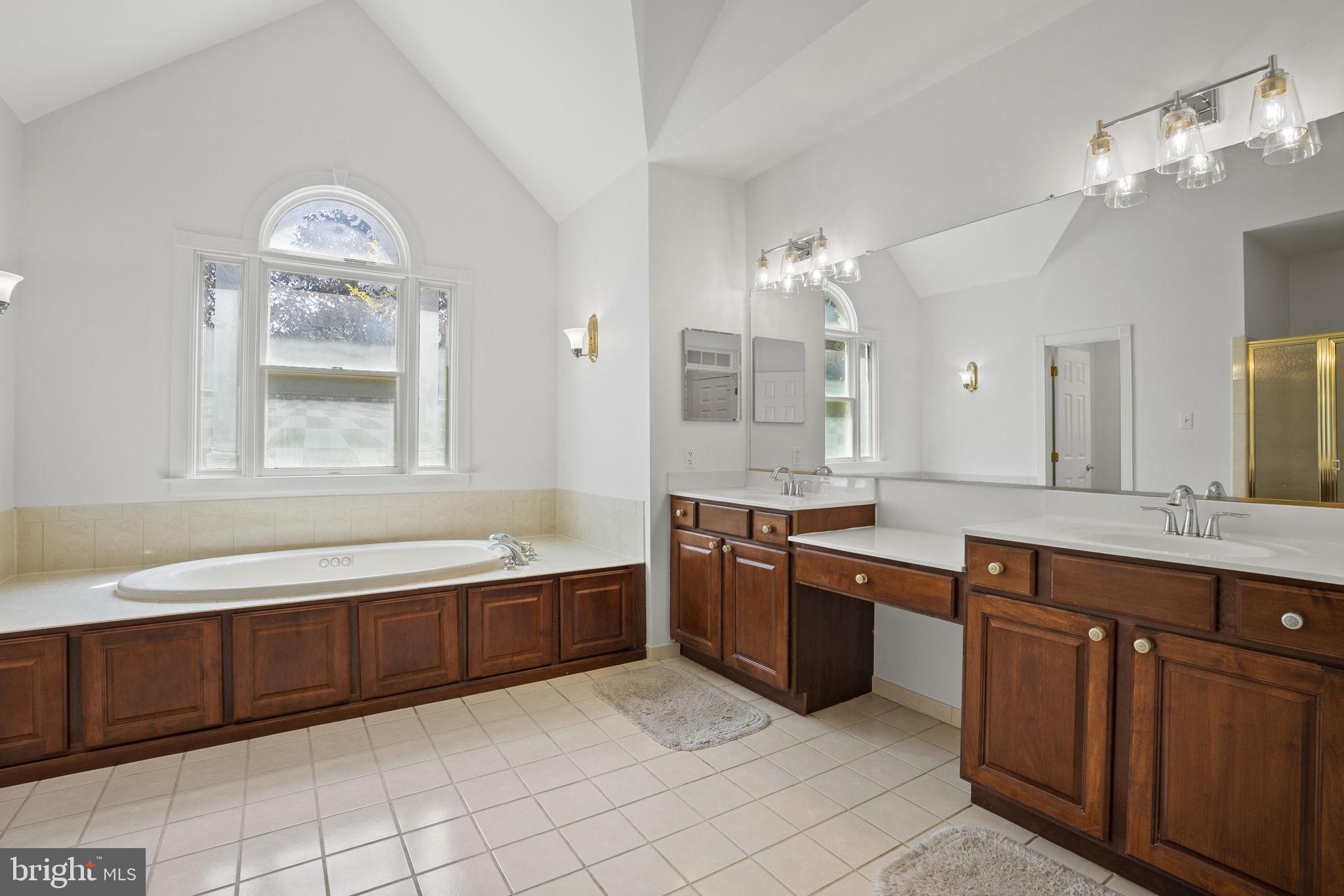 KINGSBRIDGE - Residential