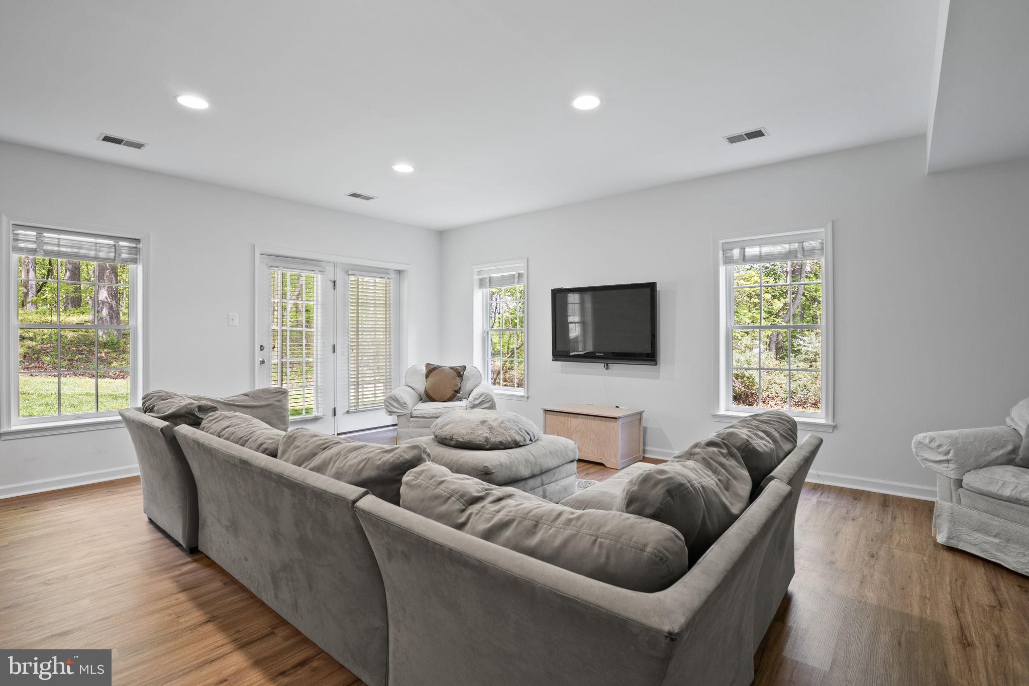 KINGSBRIDGE - Residential