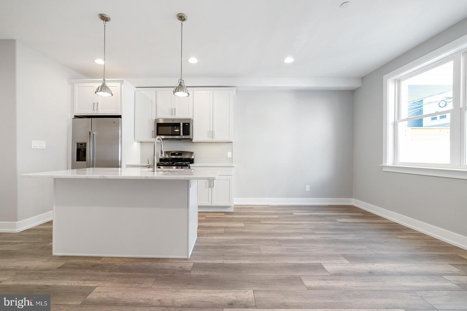 OLDE KENSINGTON - Residential Lease