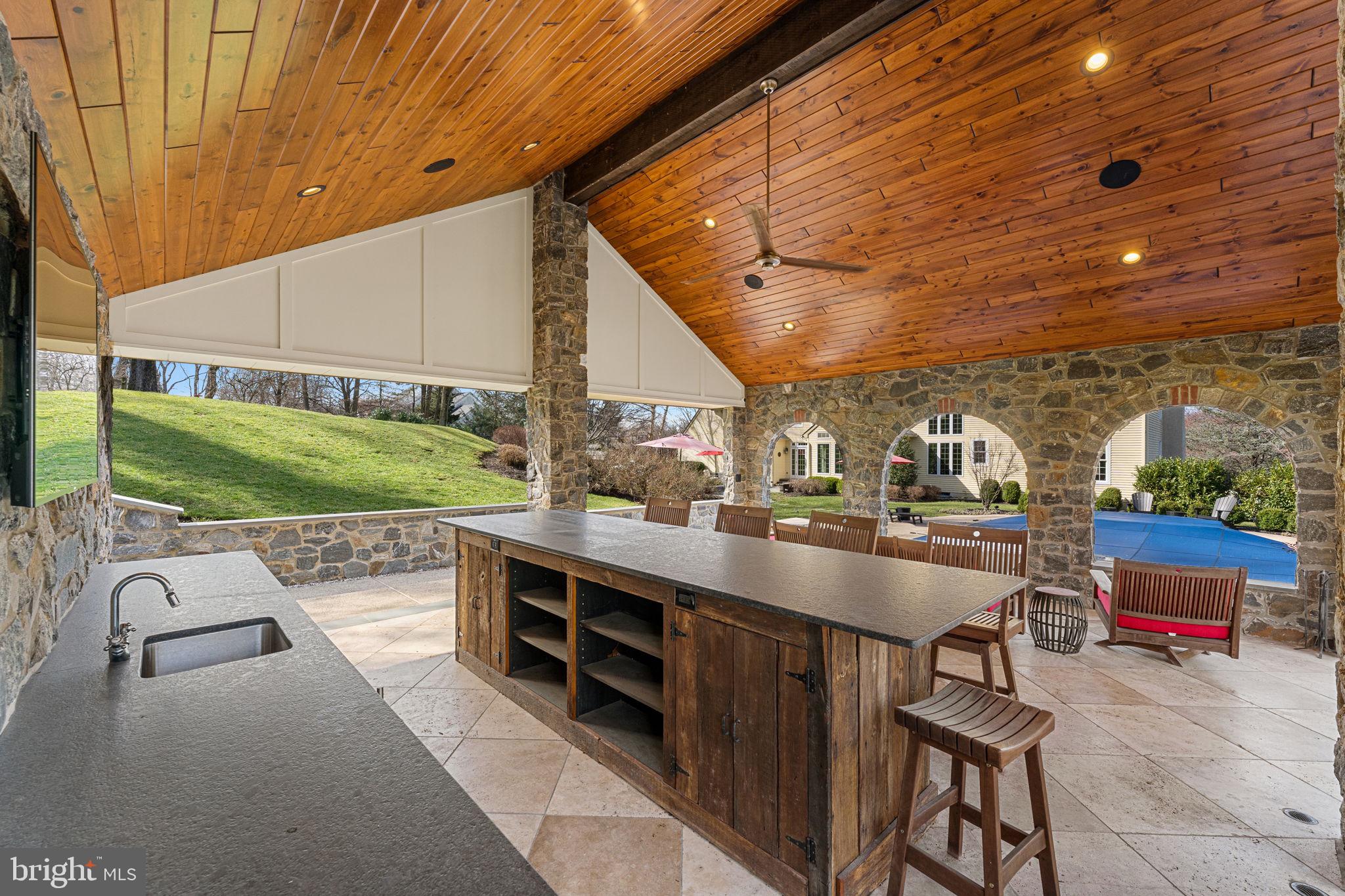 WHITEHORSE - Residential