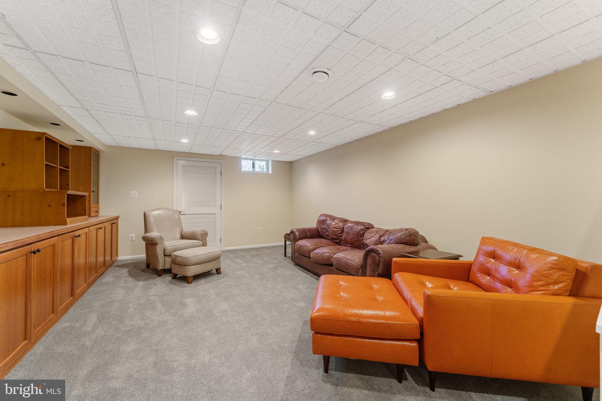 WHITEHORSE - Residential